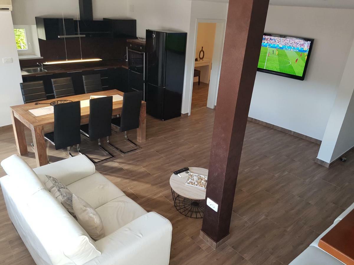 Apartment Ida Копер Екстериор снимка