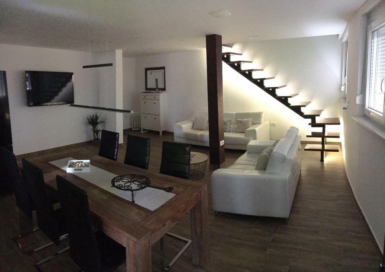 Apartment Ida Копер Екстериор снимка