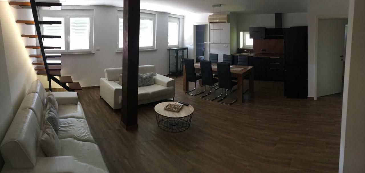 Apartment Ida Копер Екстериор снимка